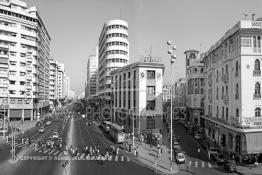 Image du Maroc Professionnelle de  La démolition de l’ancienne Gare de la C.T.M. et de la banque d’Etat du Maroc qui fermaient l’ex Place de France pour l’ouverture de l’Avenue de la République l’actuelle Avenue des Forces Armées Royales (F. A. R.) a eu lieu en 1953. Elle fait partie des plus importantes artères de la ville où plusieurs sociétés marocaines et étrangères avaient établi leur siège, 12 Août 1992. (Photo / Abdeljalil Bounhar)